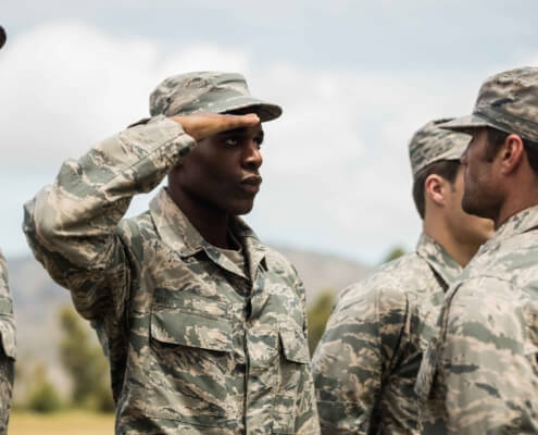 american soliders saluting